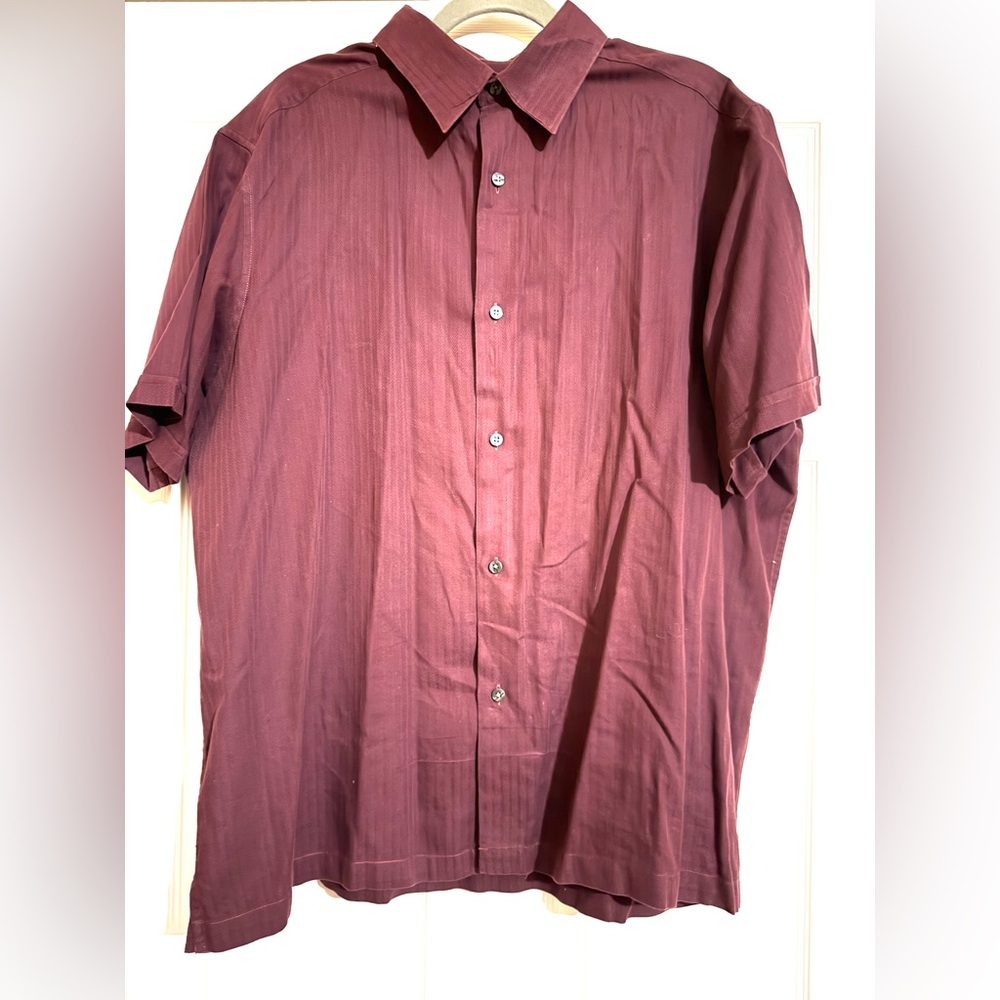Men's Burgundy Short Sleeve Shirt